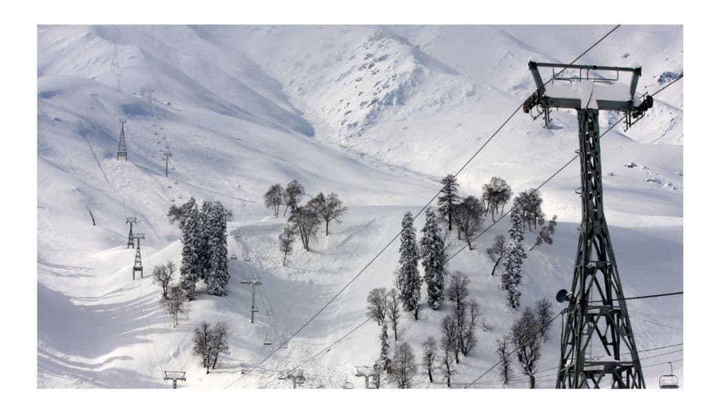/blog/blog-details/Skiing-in-Kashmir:-A-No-Nonsense-Guide-to-the-Gulmarg-Skiing-Scene